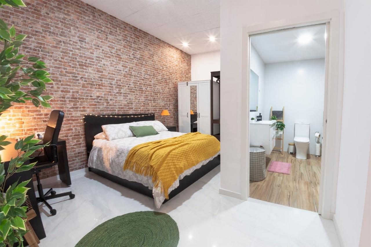 Digital Nomad Retreat 2 -Great Location Near Metro Apartment Валенсия Екстериор снимка