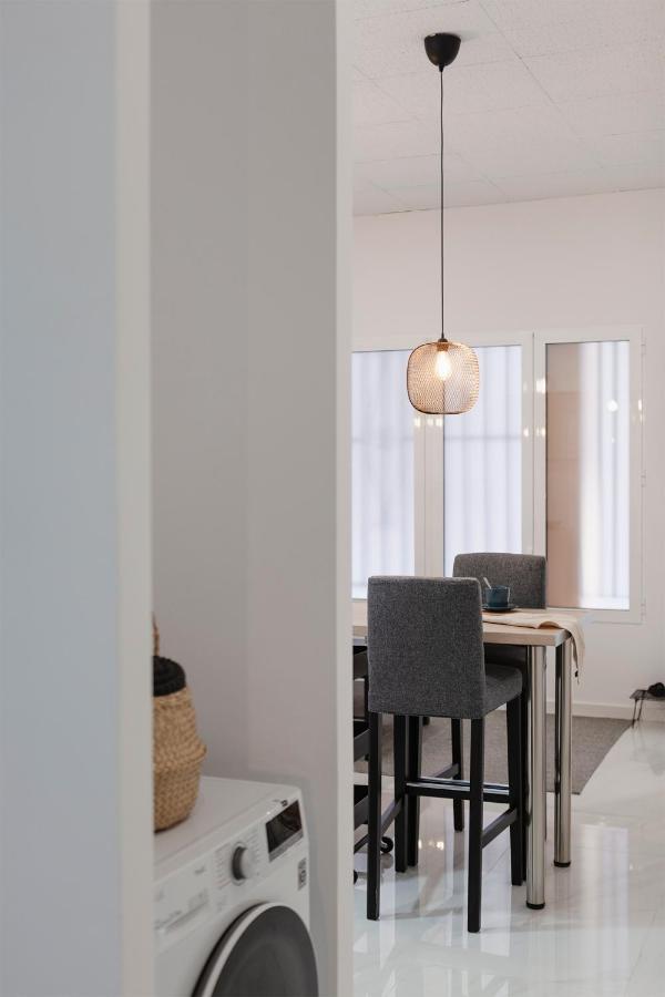 Digital Nomad Retreat 2 -Great Location Near Metro Apartment Валенсия Екстериор снимка