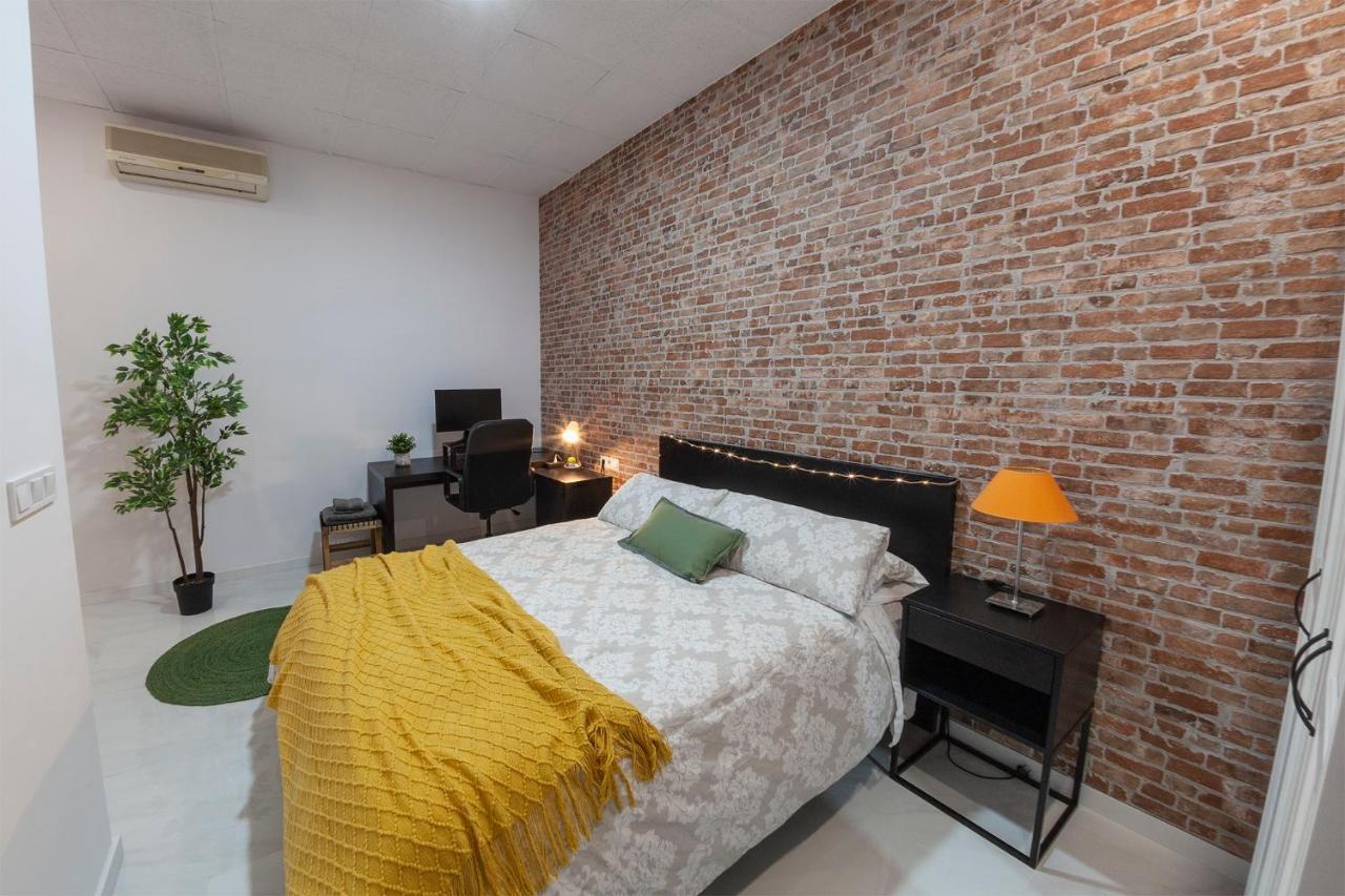 Digital Nomad Retreat 2 -Great Location Near Metro Apartment Валенсия Екстериор снимка