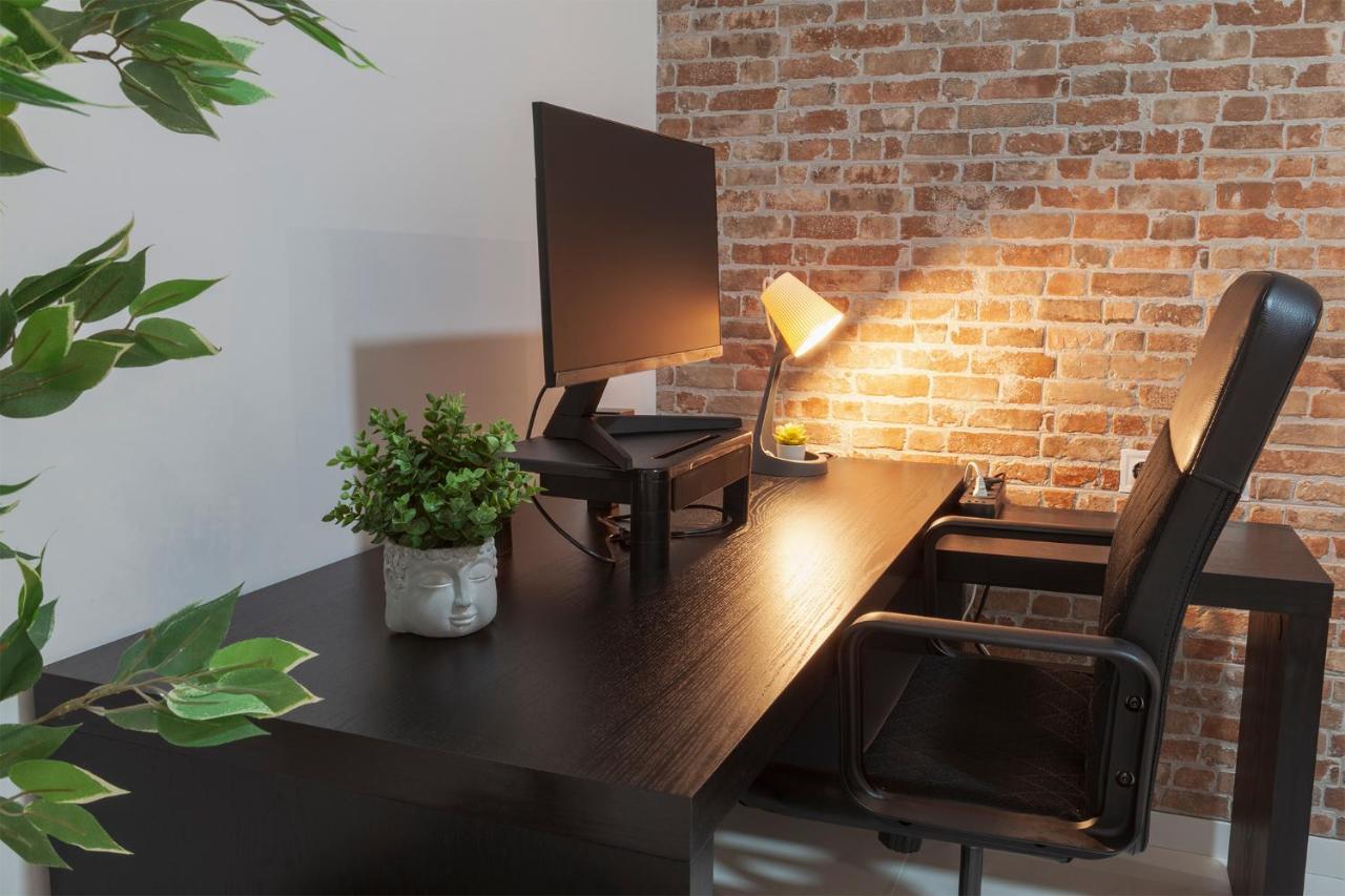 Digital Nomad Retreat 2 -Great Location Near Metro Apartment Валенсия Екстериор снимка